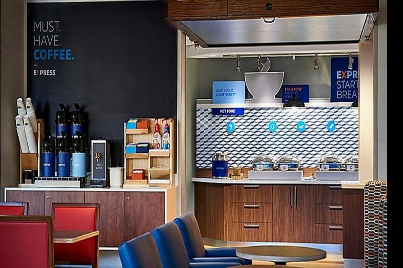 Holiday Inn Express & Suites - Grand Rapids Airport - South By Ihg Экстерьер фото